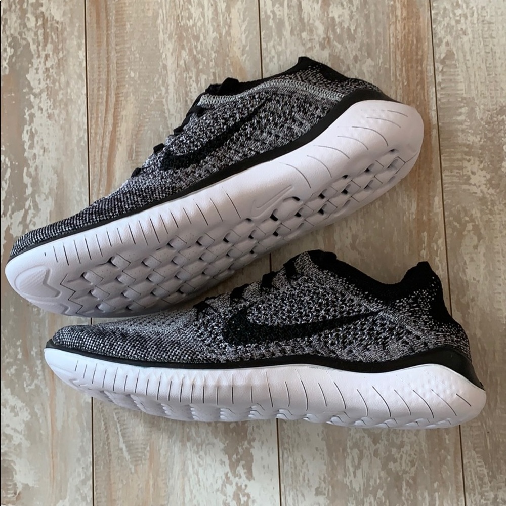 NWT Nike Free RN Flyknit Oreo running shoes - Picture 8 of 10